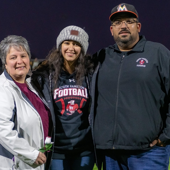 Meet your Posher, Nicole - Picture 1 of 2